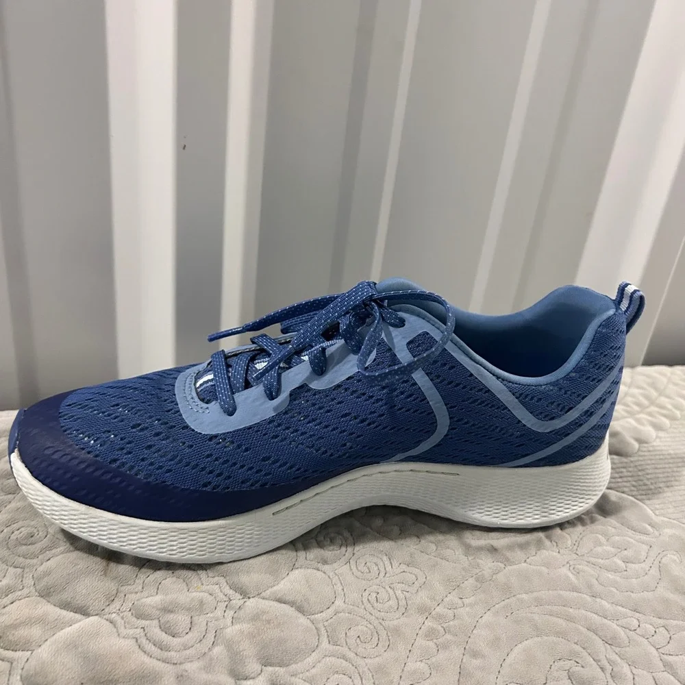 Dansko Pace Womens Blue Mesh Walking Sneakers Natural Arch Support Size 40